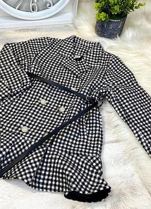 Стильное пальто для девочки