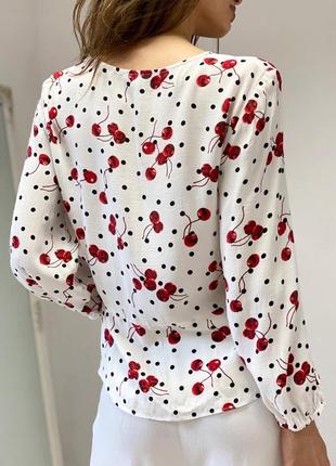 Стильная блуза в вишенках topshop8 фото