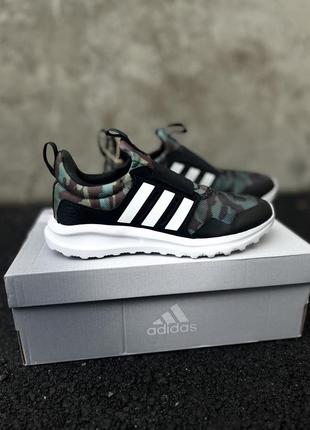 Беговые кроссовки adidas activeride. оригинал.