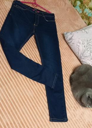 Стильные джинсы зауженые, состоянии новых одеты 1или 2раза6 фото