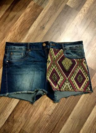 Красиві джинсові шорти