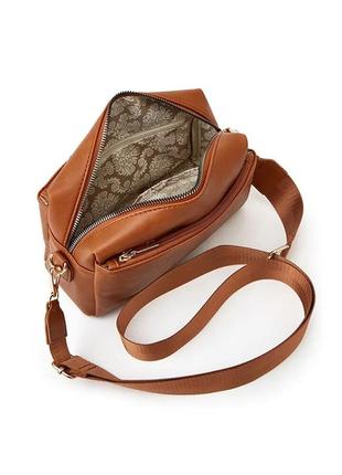 Якісна лаконічна жіноча сумка кросбоді через плече екошкіра3 фото