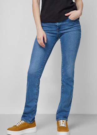 Стрейчевые джинсы levis, размер 30/32.