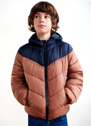 Демисезонная куртка коричневая для мальчика, стеганая куртка.1 фото