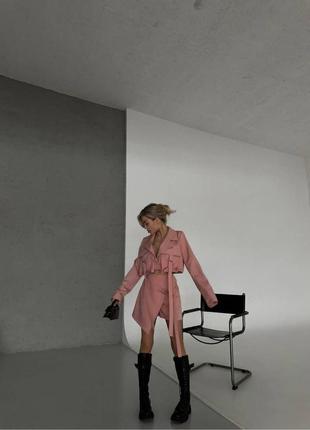 Костюм женский однотонный оверсайз пиджак юбка шорты на высокой посадке качественный, стильный трендовый бежевый пудровый8 фото