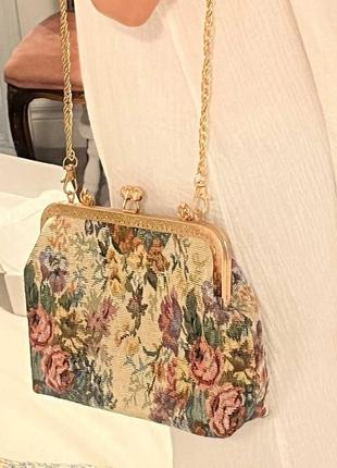 Женская сумочка - клатч бархатистая в винтажном стиле1 фото