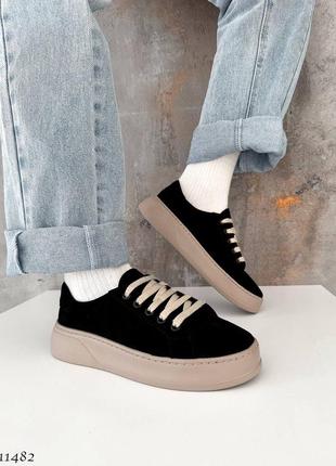 Замшевые кеды женские