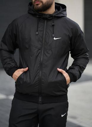 Качественная ветровка nike windrunner jacket чорный