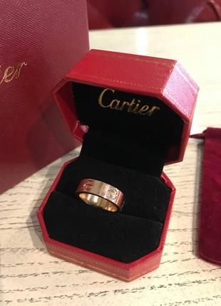 Брендовое кольцо в розовом золоте1 фото