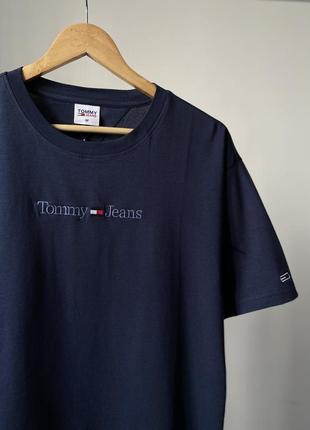 Футболка tommy jeans мужская с вышитым логотипом dm0dm16825 c87