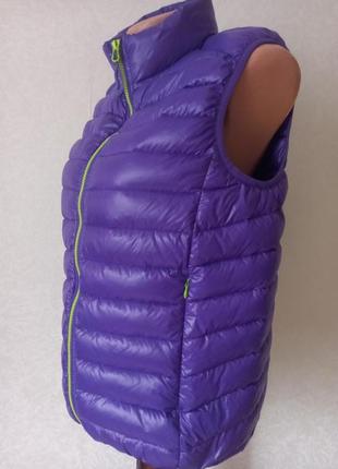 Пухова жилетка