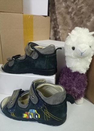 Дитячі сандалі на липучках szamos (сток, м’які, легкі, шкіра, угорщина) #1182