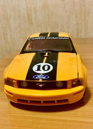 Автомобіль робот-трансформер mustang