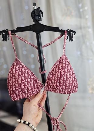 Жіночій купальник