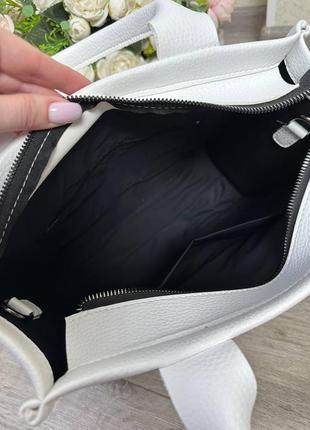 Женская стильная и качественная сумка из искусственной кожи белая7 фото