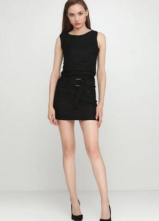 Маленька чорна сукня футляр по фігурі / сукня з поясом чорна міні / облягаюча класична базова сукня