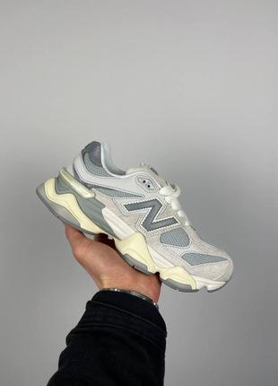 Женские кроссовки new balance 9060 замшевые серые с бежевым нью беланс 9060 весенние осенние (b)1 фото