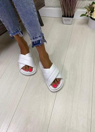 Шльопанці на танкетці, натуральна шкіра