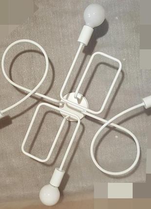 Люстра на чотири лампи .