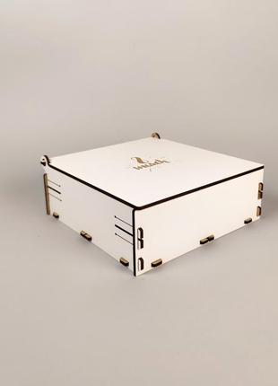 Коробка подарункова дерев'яна 8 march 15x15x5 см (біла)3 фото