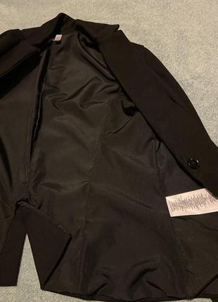 Женский классический  чёрный  пиджак  р-р м6 фото
