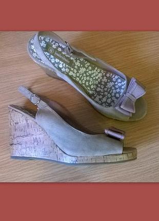 Стильные бархатистые босоножки на платформе 40 р. 26 см jenny fairy