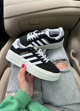 Жіночі кросівки чорні з білим у стилі adidas gazelle bold black white