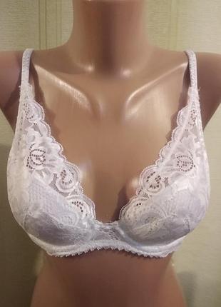 Бюстгальтер нежный