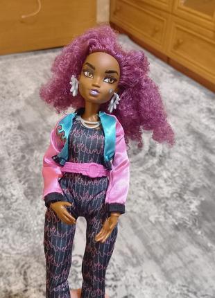 Оригинальная кукла mattel команда диких сердец кори круз wild hearts crew cori cruize doll with style accessories9 фото