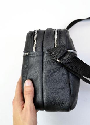Якісна чоловіча сумка - месенджер з натуральної шкіри на 4 кишені зі срібною блискавкою2 фото