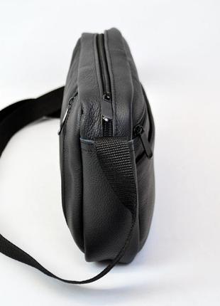 Стильна чоловіча сумка-месенджер з натуральної шкіри флотар, чорного кольору4 фото