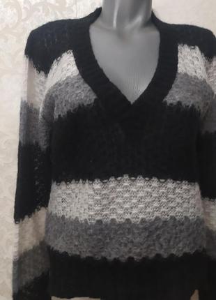 Светр р.м-l benetton