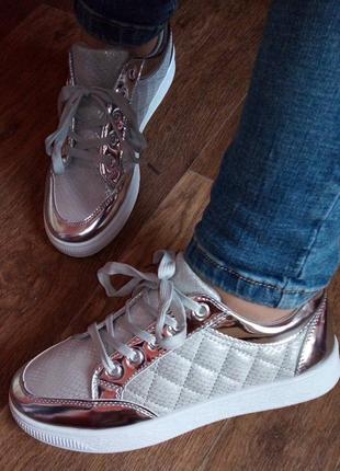 Стильні кросівки кеди срібло3 фото