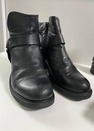 Жіночі сапоги, ботинки, чобітки3 фото