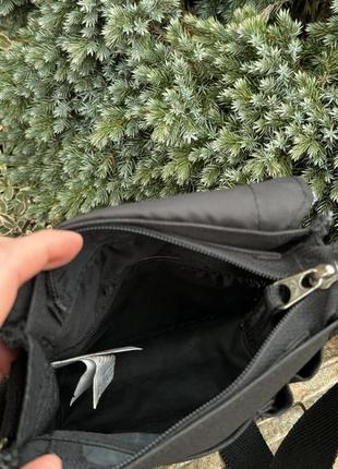 Quicksilver стильна спортивна фірмова сумка кросбоді10 фото