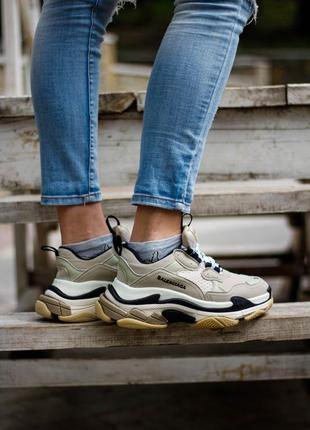 Balenciaga triple s beige  🆕 женские кроссовки 🆕 бежевый/черный4 фото