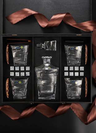 Подарочный набор для охлаждения виски с четырьмя бокалами и графином bohemia zig-zag и камнями для в2 фото