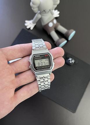 Casio a159w / срібні з чорним циферблатом / наручний годинник