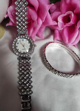 Очень красивый набор аксессуаров, часы + браслет с камнями циркония 💎😍2 фото