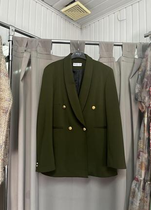 Пиджак насыщенного зеленого цвета итальянского производства