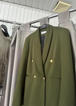 Пиджак насыщенного зеленого цвета итальянского производства5 фото