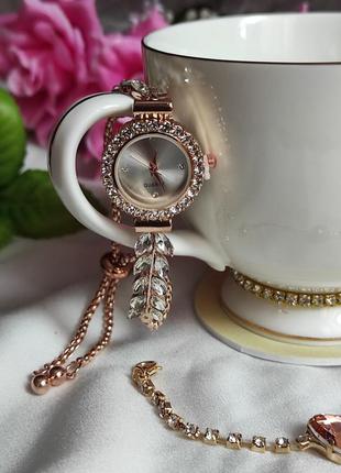 Красивые часы и браслет в форме сердца 🧡3 фото
