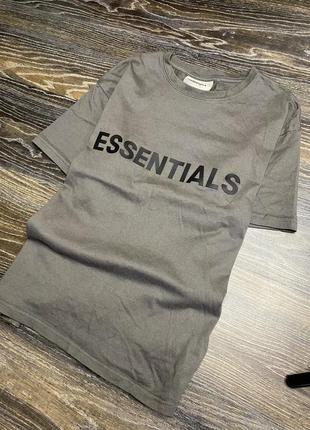 Футболка essentials