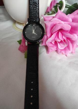 Елегантний і стильний жіночий годинник black quartz🖤⌚4 фото