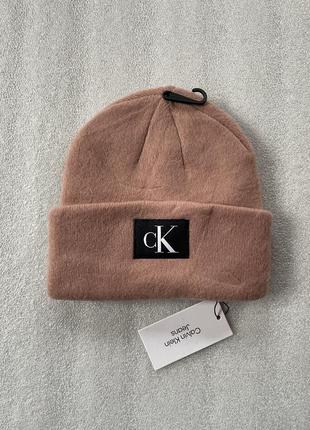 Новая зимняя шапка calvin klein ( ck monogram logo beanie hat ) с америки2 фото