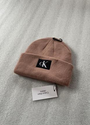 Новая зимняя шапка calvin klein ( ck monogram logo beanie hat ) с америки7 фото
