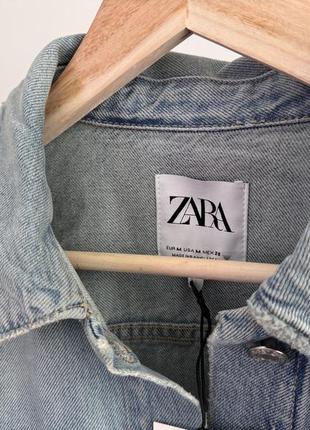 Укороченная джинсовая куртка  zara3 фото