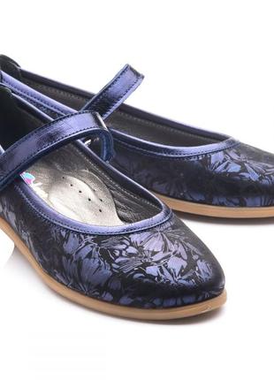 Кожаные туфли для девочки с цветочной гравировкой турция rn108739