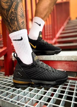 Nike lebron 16 "i'm king black/metallic gold 🆕 чоловічі кросівки найк 🆕 чорні/золоті2 фото