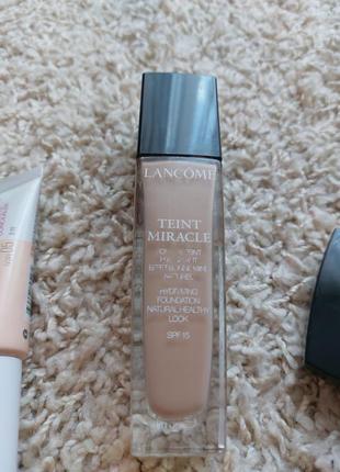 Тональный крем lancome.